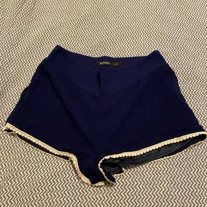 shorts navy blue with white application perfect for the beach